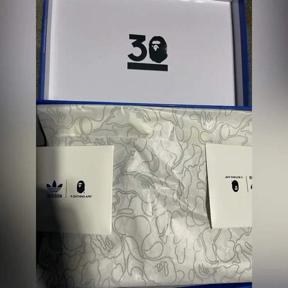Adidas x BAPE “Forum Low 30th Anniversary” sneakers, New in Box, M11.5 - Picture 10 of 12
